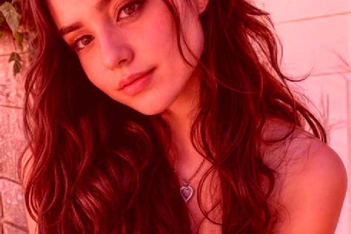 Ariana, 20, a brunette hazel-eyed caucasian companion based in Francavilla Angitola. Offering Striptease, Overnight, OWO, A-Level. Available for incall and o...
