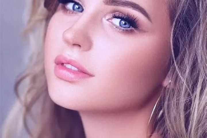 Ariana, 20, a dark blonde blue-eyed slavic companion based in Outat Oulad Al Haj. Offering Couples, BDSM, Tantra. Available for incall and outcall, day and e...