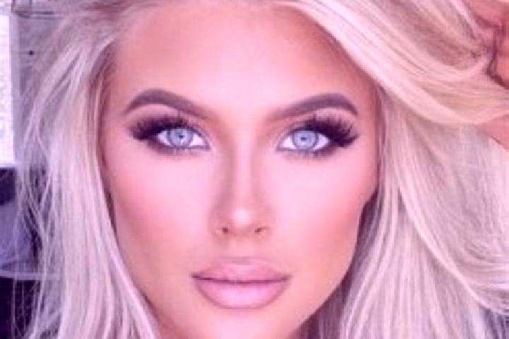 Ariana, 20, a platinum blonde hazel-eyed mediterranean companion based in Barbican. Offering Overnight, Dinner Date, 69. Available for incall and outcall, ov...