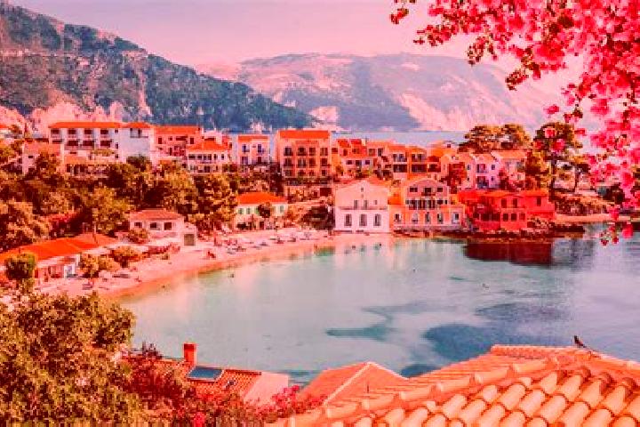 Ariana, 20 — Escort in Dikaia, Greece