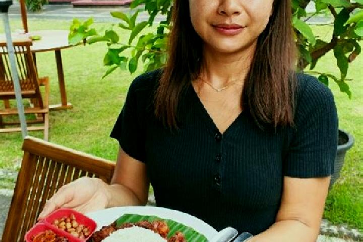 Ariana, 20 — Escort in Munduktemu Kelod, Indonesia
