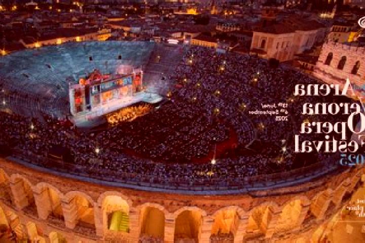 Ariana, 20 — Escort in Opera, Italy