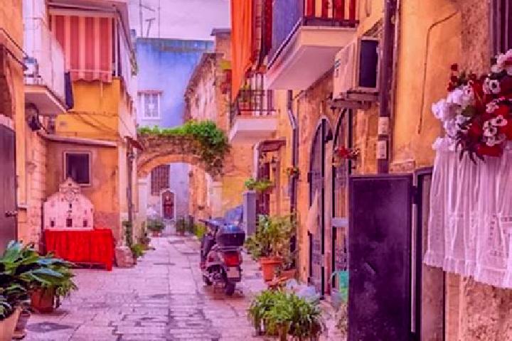 Ariana, 20 — Escort in Zollino, Italy
