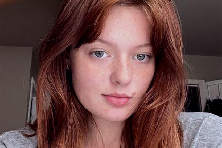Ariana, 21, a auburn grey-eyed caucasian companion based in Yuval. Offering OWO, CIM, Fetish, Couples. Available for incall and outcall, day and evening dates.