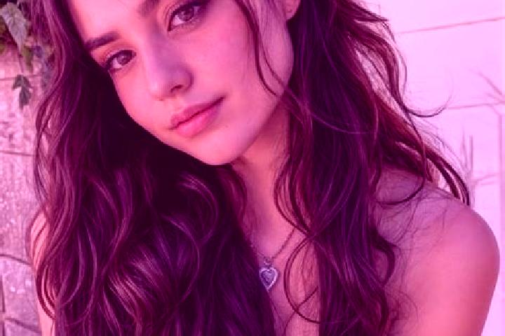 Ariana, 21, a black hazel-eyed middle eastern companion based in Urca. Offering Deep French Kissing, OWO, 69. Available for incall and outcall, day and eveni...