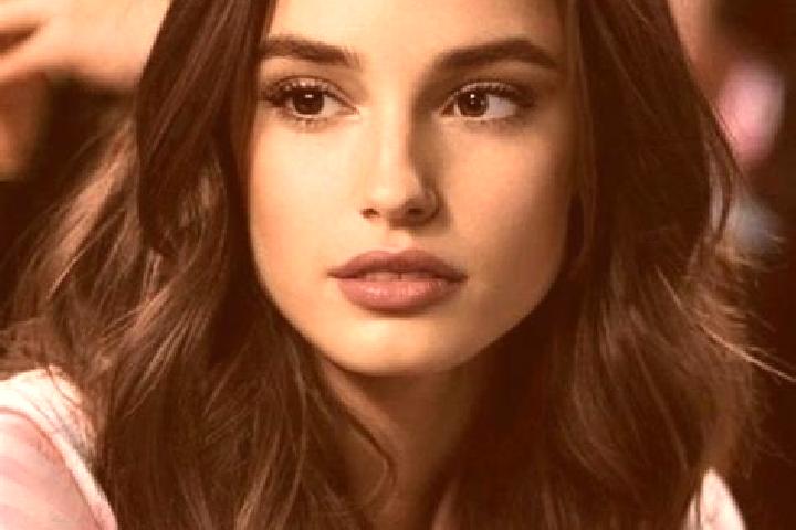 Ariana, 21, a brunette brown-eyed mixed companion based in Gella. Offering Erotic Massage, GFE, Roleplay. Available for incall and outcall, day and evening d...
