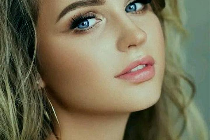 Ariana, 21, a dark blonde blue-eyed slavic companion based in Zajecice. Offering GFE, Fetish, Duos, Striptease. Available for incall and outcall, day and eve...