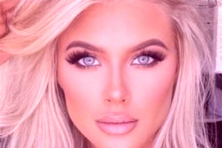 Ariana, 21, a platinum blonde dark-eyed ebony companion based in Flaca. Offering BDSM, Dinner Date, Erotic Massage. Available for incall and outcall, overnig...