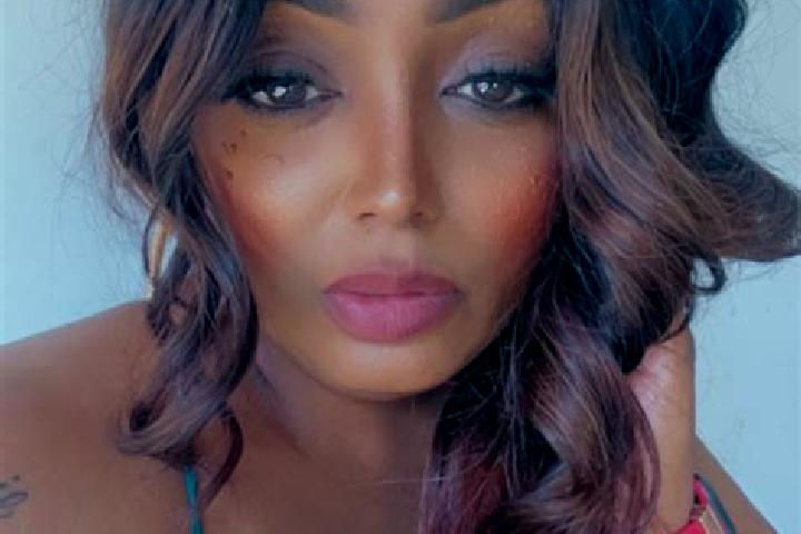 Ariana, 21 — Escort in Ellisville, United States