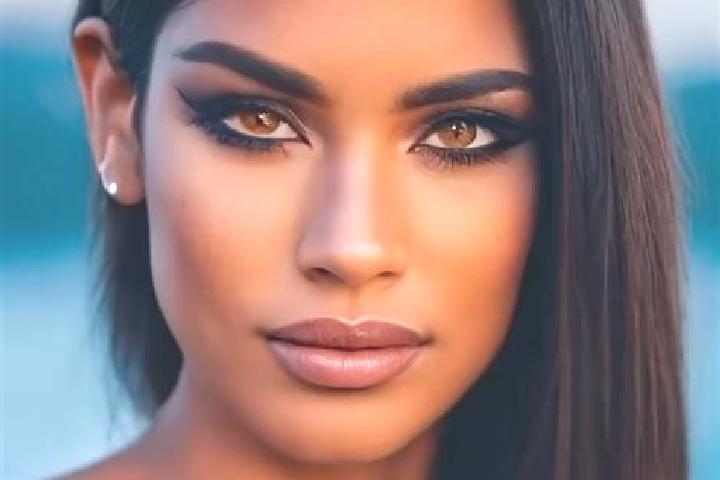 Ariana, 22, a black dark-eyed latina companion based in Woolaston. Offering Striptease, CIM, Roleplay, Girlfriend Experience. Available for incall and outcal...