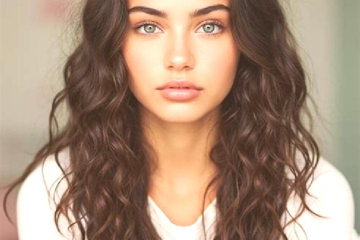 Ariana, 22, a dark blonde amber-eyed mediterranean companion based in Antiparos. Offering Couples, GFE, Dinner Date, OWO. Available for incall and outcall, d...
