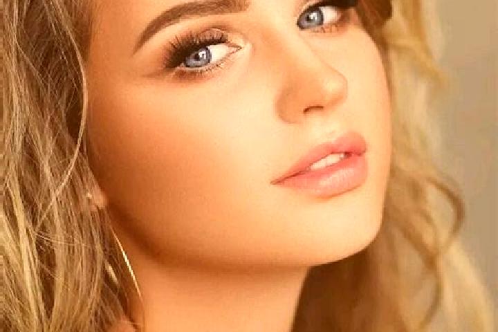 Ariana, 22, a dark blonde blue-eyed caucasian companion based in Cenade. Offering Party Girl, Tantra, OWO. Available for incall and outcall, overnight bookin...