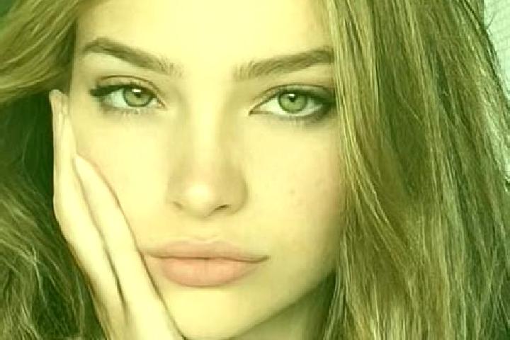 Ariana, 22, a dark blonde hazel-eyed mediterranean companion based in Kiczyce. Offering Girlfriend Experience, Striptease, BDSM, Travel Companion, CIM. Avail...