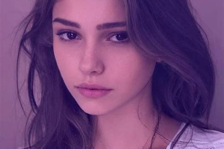 Ariana, 22, a red hazel-eyed slavic companion based in Krajan Joho. Offering OWO, Duos, Erotic Massage. Available for incall and outcall, day and evening dates.