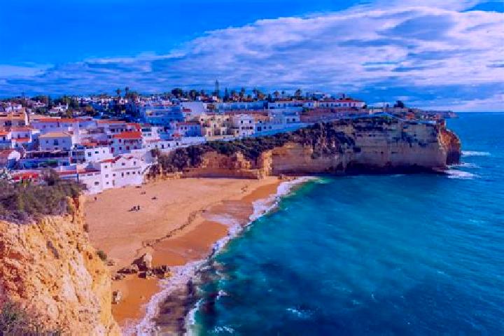 Ariana, 22 — Escort in Faro, Portugal
