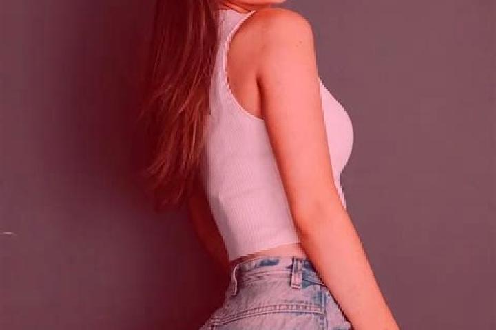 Ariana, 22 — Escort in Marten, Germany