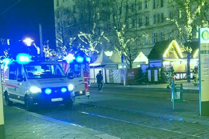 Ariana, 22 — Escort in Pilsting, Germany