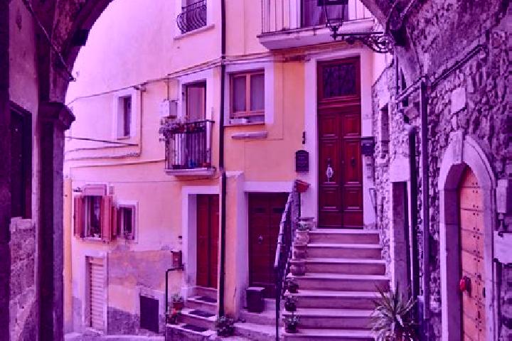 Ariana, 22 — Escort in Pratola Serra, Italy