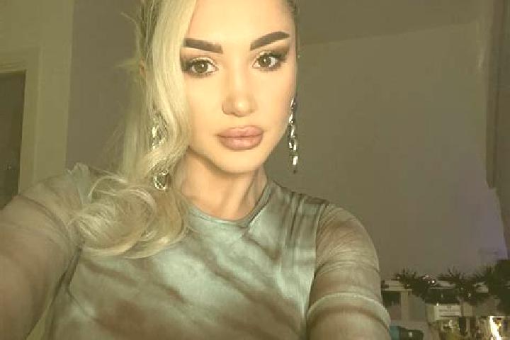 Ariana, 23, a blonde brown-eyed indian companion based in Kalbarri. Offering CIM, 69, Striptease, Erotic Massage, Travel Companion. Available for incall and ...