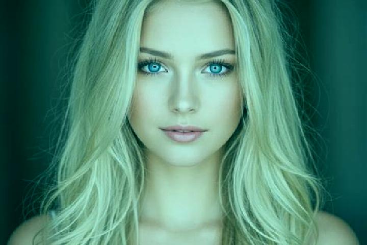 Ariana, 23, a blonde brown-eyed mixed companion based in Komotini. Offering Massage, Striptease, GFE, Erotic Massage, Overnight. Available for incall and out...