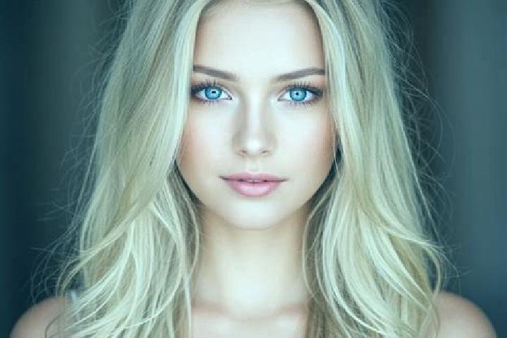 Ariana, 23, a blonde brown-eyed mixed companion based in Mosnov. Offering Girlfriend Experience, Fetish, 69. Available for incall and outcall, overnight book...