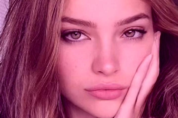 Ariana, 23, a blonde hazel-eyed latina companion based in Aklim. Offering Tantra, GFE, Travel Companion, Couples. Available for incall and outcall, day and e...