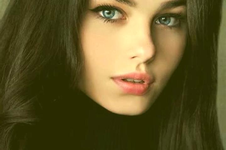 Ariana, 23, a brunette dark-eyed caucasian companion based in Lakeshore. Offering Couples, Striptease, A-Level, Roleplay. Available for incall and outcall, d...