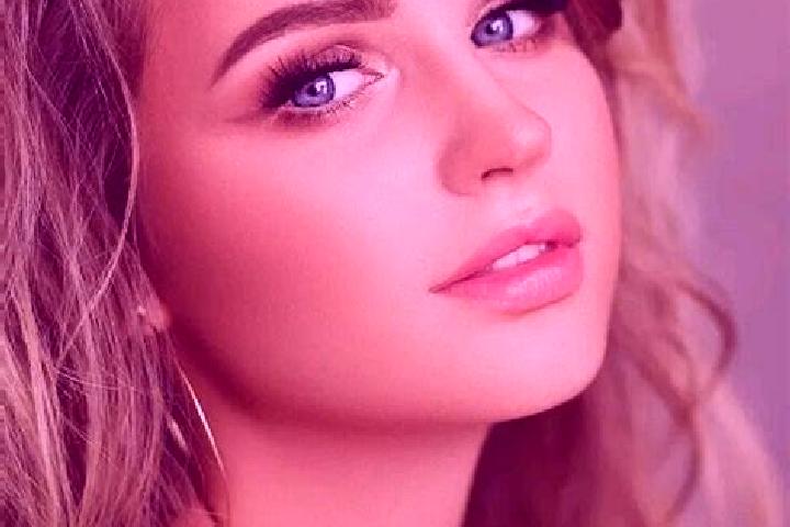Ariana, 23, a dark blonde blue-eyed mediterranean companion based in Auning. Offering BDSM, Duos, Tantra, Striptease. Available for incall and outcall, day a...