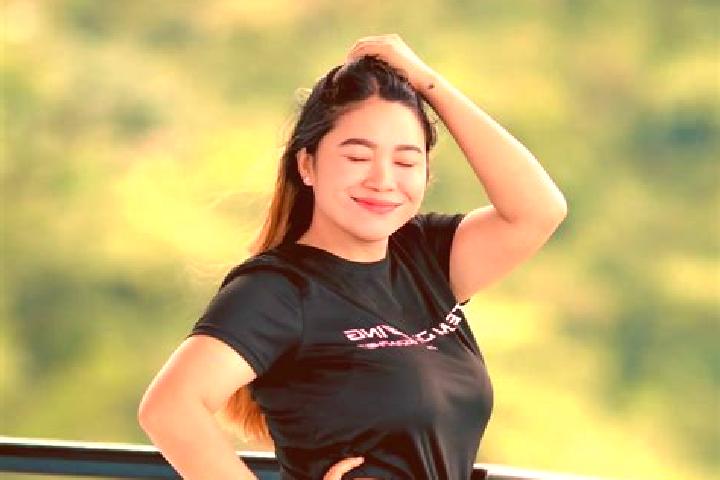 Ariana, 23 — Escort in Basdiot, Philippines