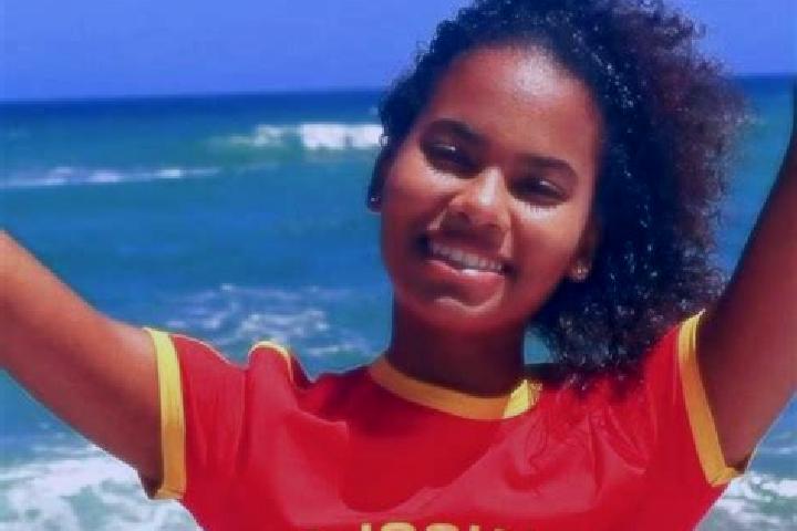 Ariana, 23 — Escort in Chicomba, Angola