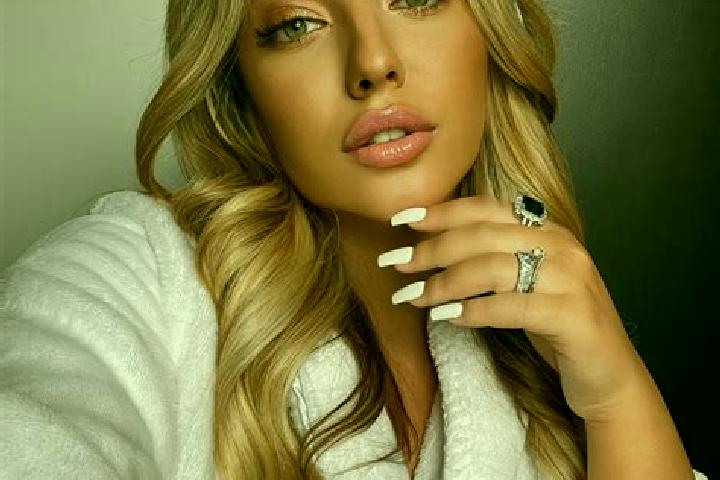 Ariana, 23 — Escort in Czarne, Poland