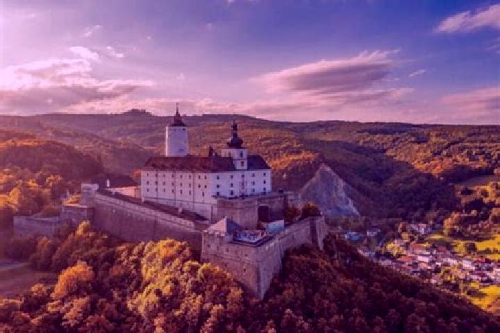 Ariana, 23 — Escort in Forchtenstein, Austria