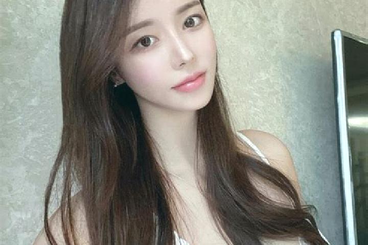 Ariana, 23 — Escort in Fu ao, China