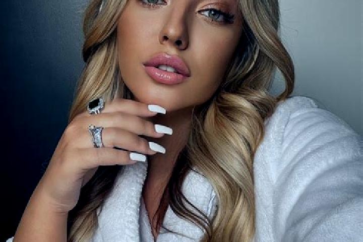 Ariana, 23 — Escort in Ibresi, Russia