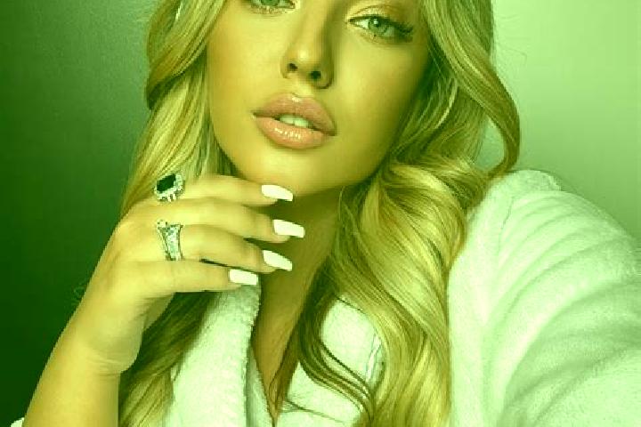 Ariana, 23 — Escort in Karalarbahsis, Turkey