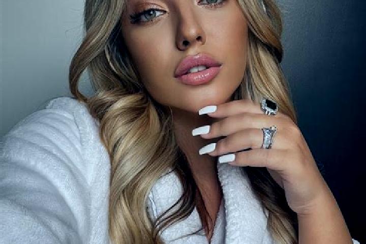 Ariana, 23 — Escort in Laps, France