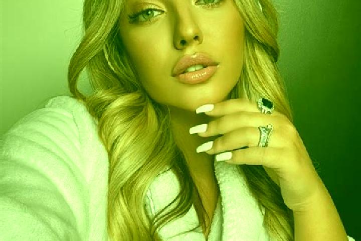 Ariana, 23 — Escort in Martyush, Russia