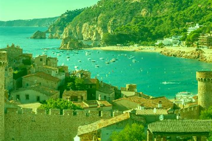 Ariana, 23 — Escort in Montferri, Spain