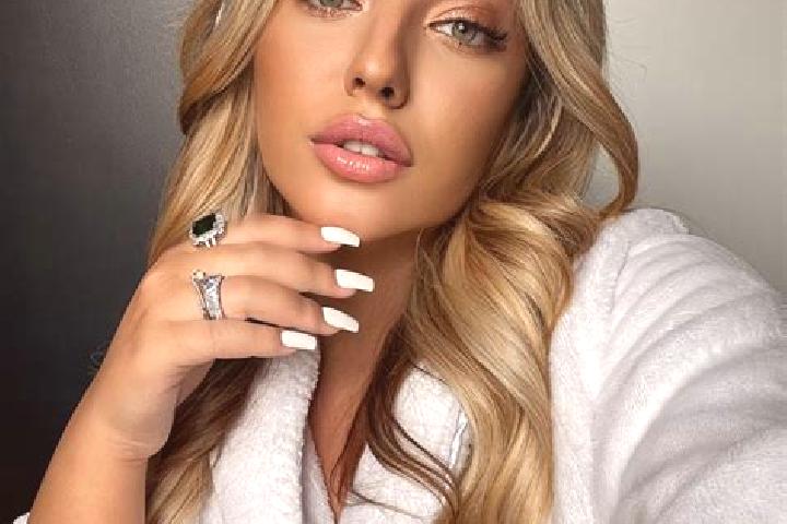 Ariana, 23 — Escort in Ropcha, Ukraine