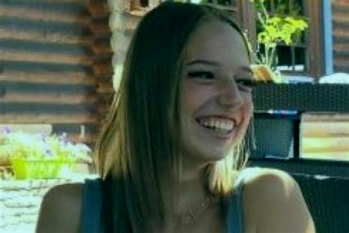 Ariana, 23 — Escort in Toffen, Switzerland