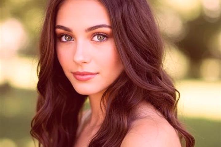 Ariana, 24, a black hazel-eyed mediterranean companion based in Oelsberg. Offering Striptease, Erotic Massage, Dinner Date. Available for incall and outcall,...