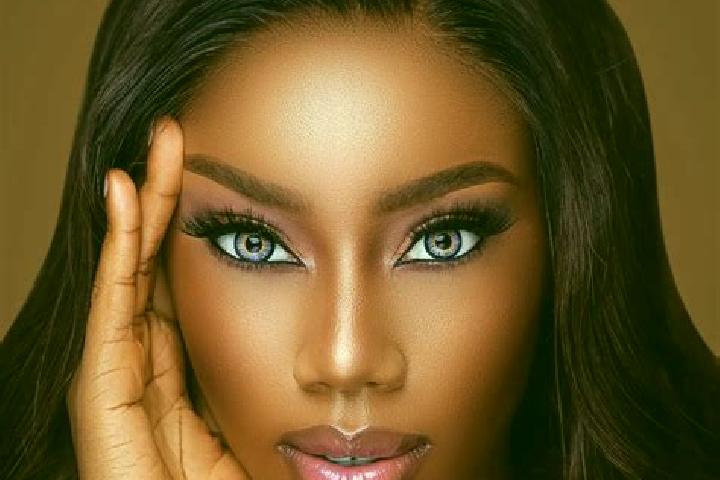 Ariana, 24, a chestnut blue-eyed ebony companion based in Longqu. Offering Dinner Date, Tantra, Girlfriend Experience, BDSM, Couples. Available for incall an...