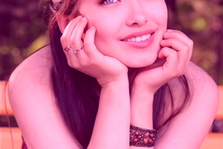 Ariana, 24, a red blue-eyed asian companion based in Mahaba. Offering Couples, Dinner Date, Massage, Prostate Massage, Roleplay. Available for incall and out...