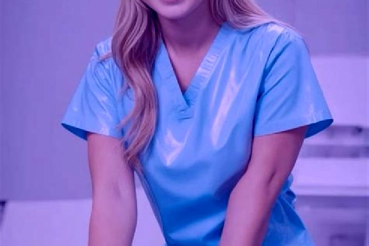 Ariana, 24, a red dark-eyed mediterranean companion based in Hohen-Sulzen. Offering Roleplay, Prostate Massage, Fetish. Available for incall and outcall, day...