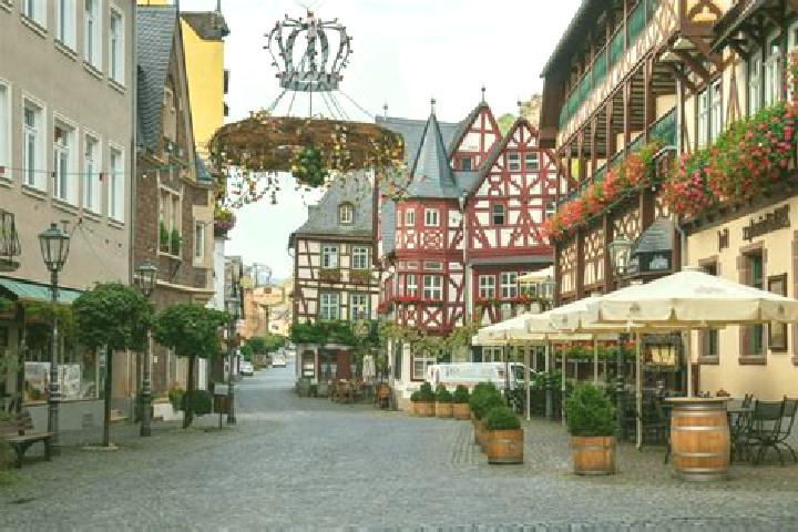 Ariana, 24 — Escort in Weil am Rhein, Germany