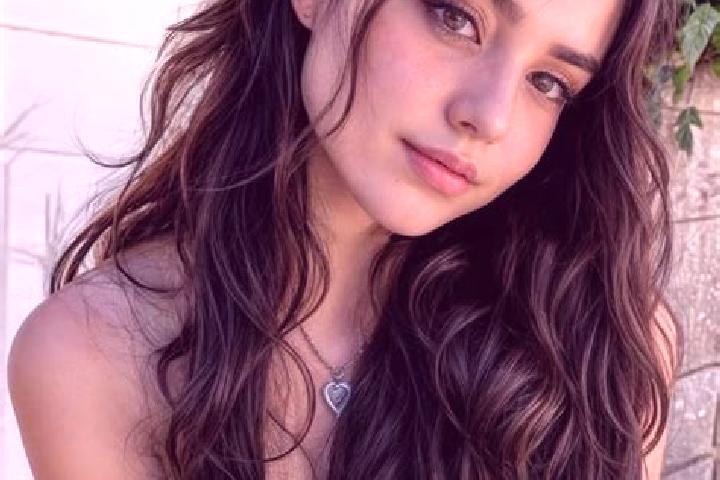 Ariana, 25, a auburn brown-eyed caribbean companion based in Villa Canas. Offering Girlfriend Experience, 69, Duos. Available for incall and outcall, overnig...