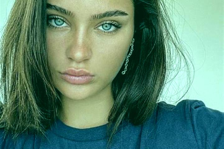 Ariana, 25, a brunette dark-eyed european companion based in Eysus. Offering Massage, OWO, BDSM, Overnight. Available for incall and outcall, day and evening...