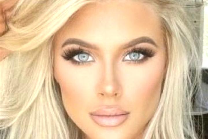 Ariana, 25, a platinum blonde grey-eyed indian companion based in Gunungtengah. Offering Overnight, Striptease, Erotic Massage. Available for incall and outc...
