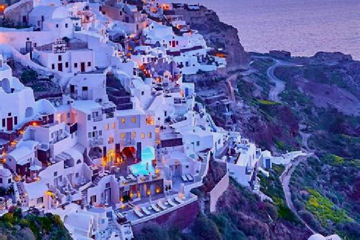 Ariana, 25 — Escort in Panagiouda, Greece