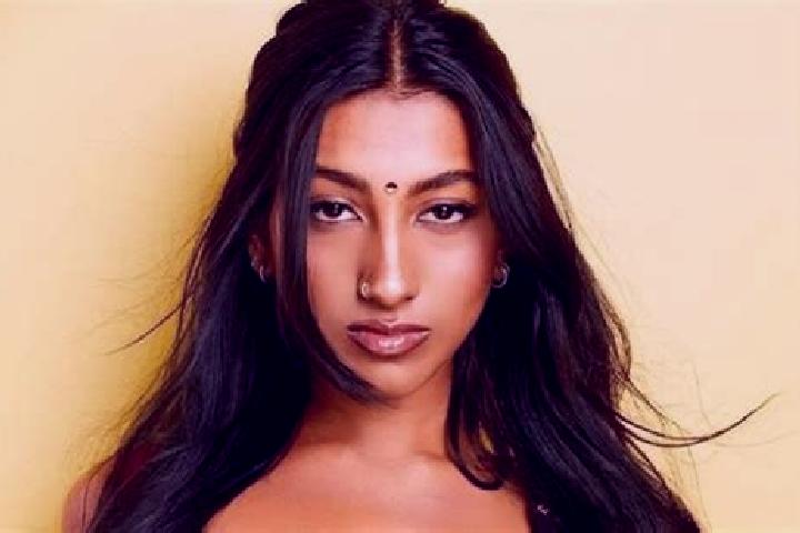 Ariana, 25 — Escort in Zofio, Spain